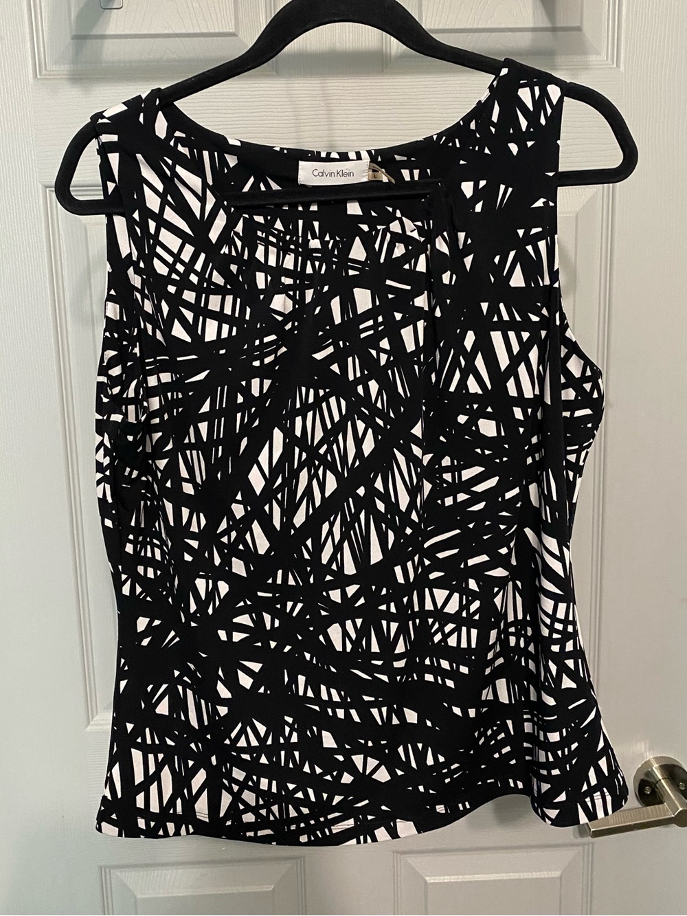Calvin Klein Black & White Geometric Sleeveless Top